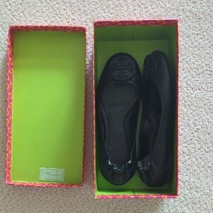 Tory Burch Black Flats Timeless Elegance